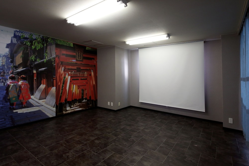 EXSAISON HOUSE MATSUYAMACHI 3-6F 大阪