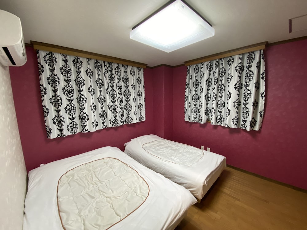 EXSAISON HOUSE MATSUYAMACHI 3-6F 大阪