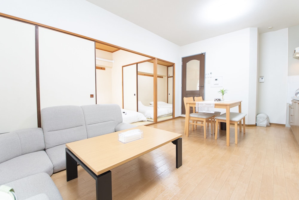 MEIWA AUTOWORK BLD 大阪