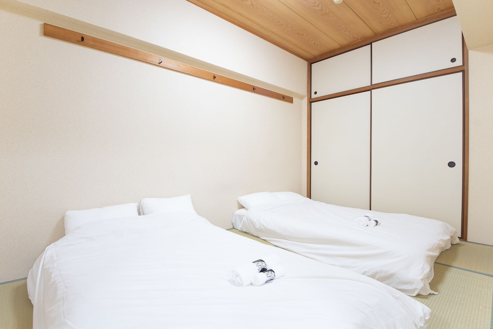 MEIWA AUTOWORK BLD 大阪