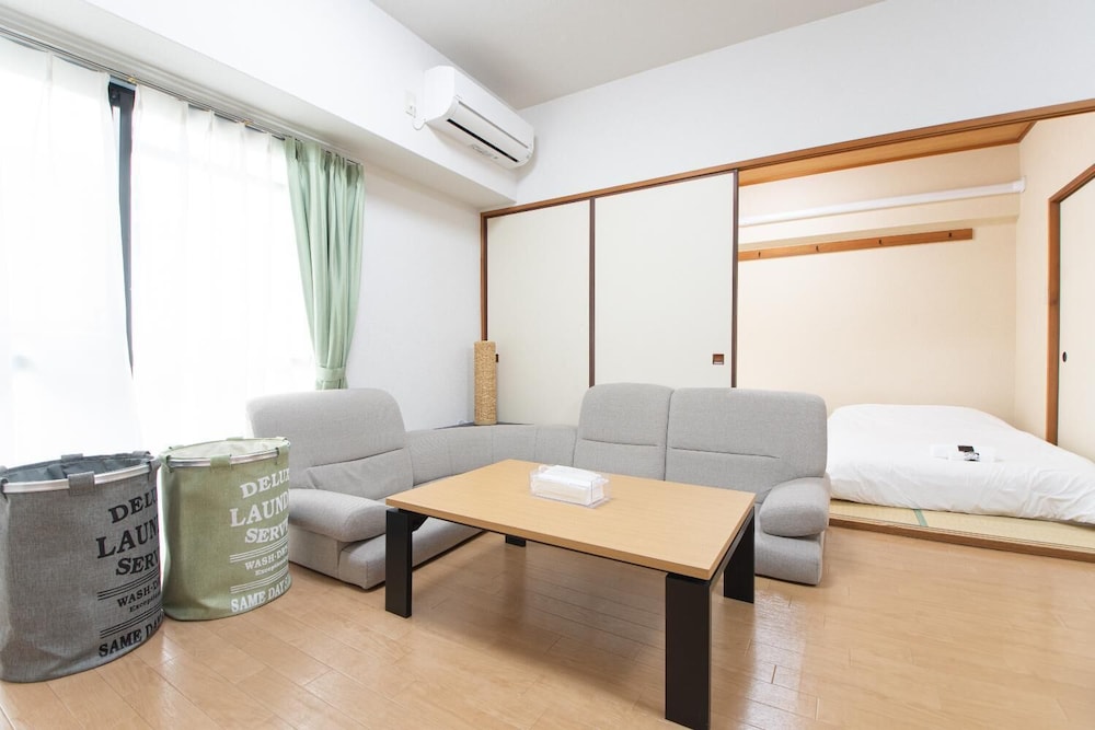 MEIWA AUTOWORK BLD 大阪