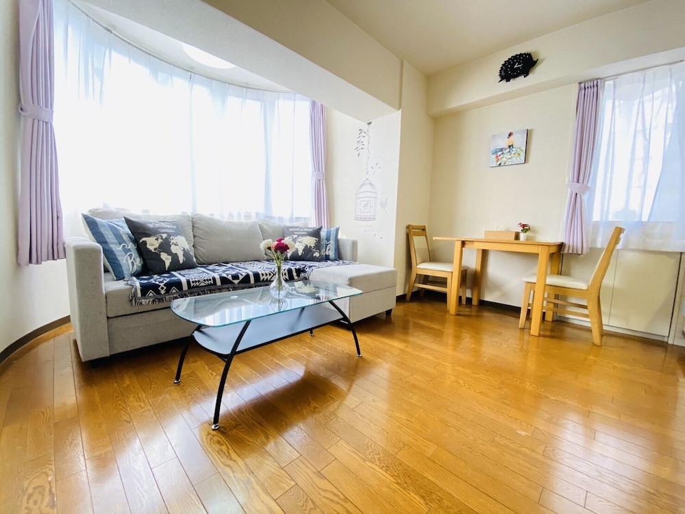 APARTMENT Y PINE BROOK NAMBA 大阪