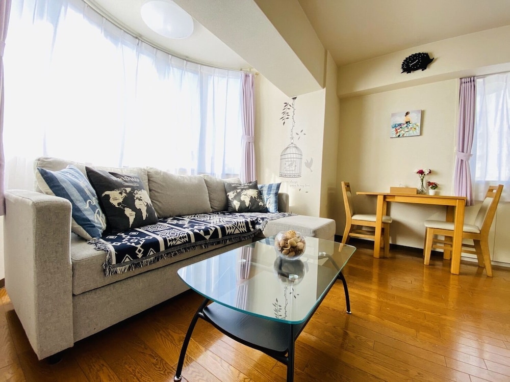 APARTMENT Y PINE BROOK NAMBA 大阪