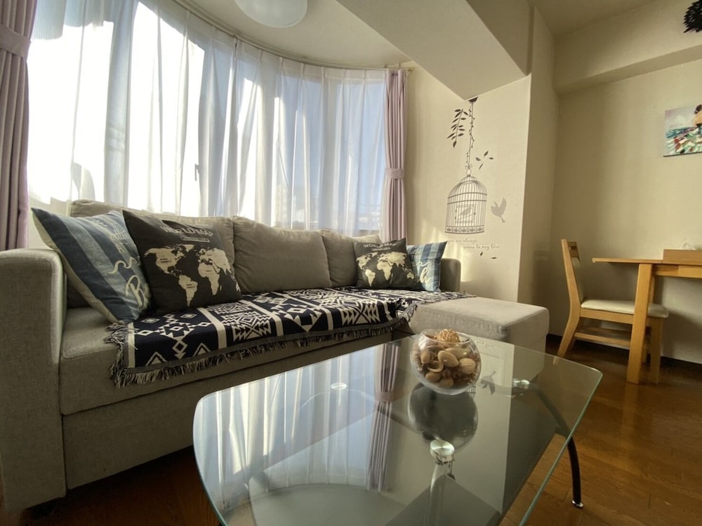 APARTMENT Y PINE BROOK NAMBA 大阪