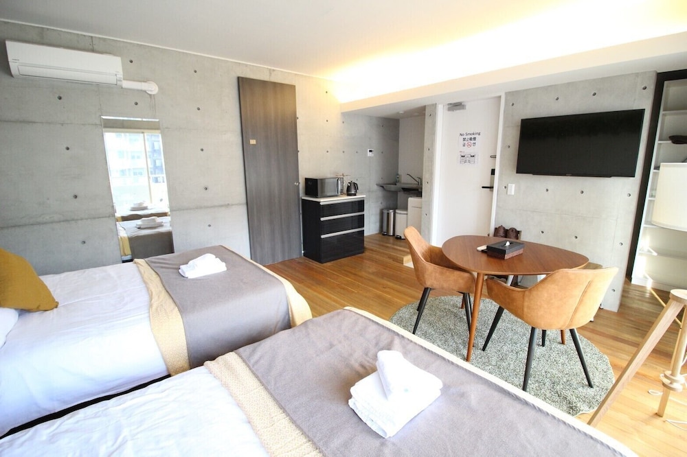 TAKETOSTAY OSAKAJO 302 大阪