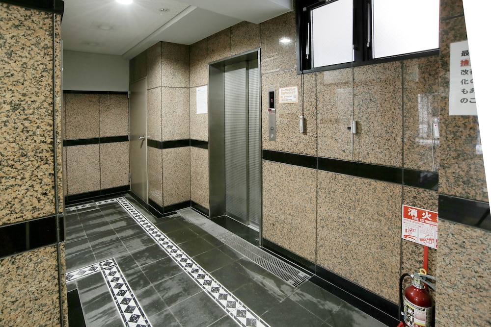 GRAND COURT NAMBA 401 大阪