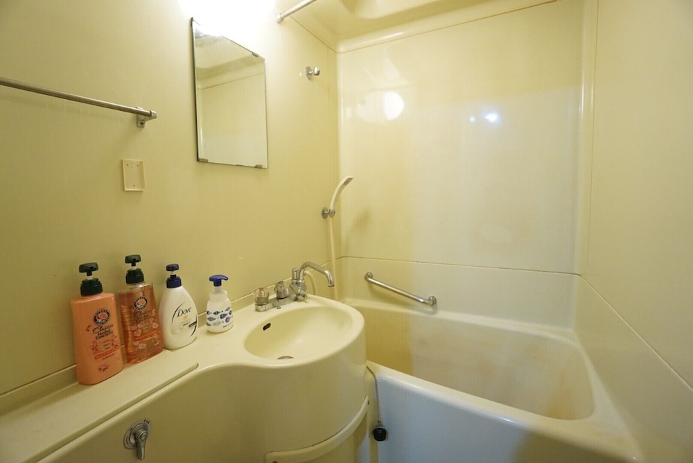 APARTMENT BS KAWARA HEIGHTS NAMBA 大阪