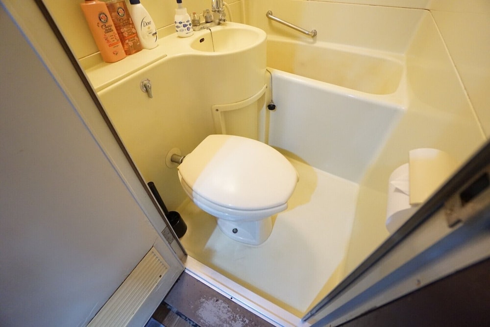 APARTMENT BS KAWARA HEIGHTS NAMBA 大阪