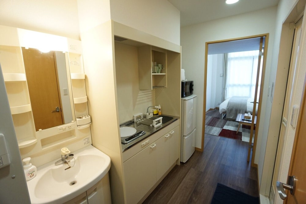APARTMENT Y HAKUYU MOTOMACHI NAMBA 大阪