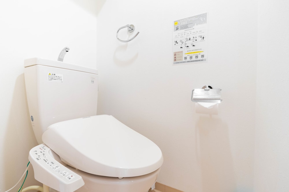 SHINSAIBASH EAST NANA APARTMENT · JUNAN 大阪