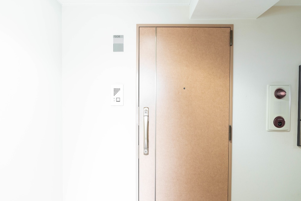 SHINSAIBASH EAST NANA APARTMENT · JUNAN 大阪