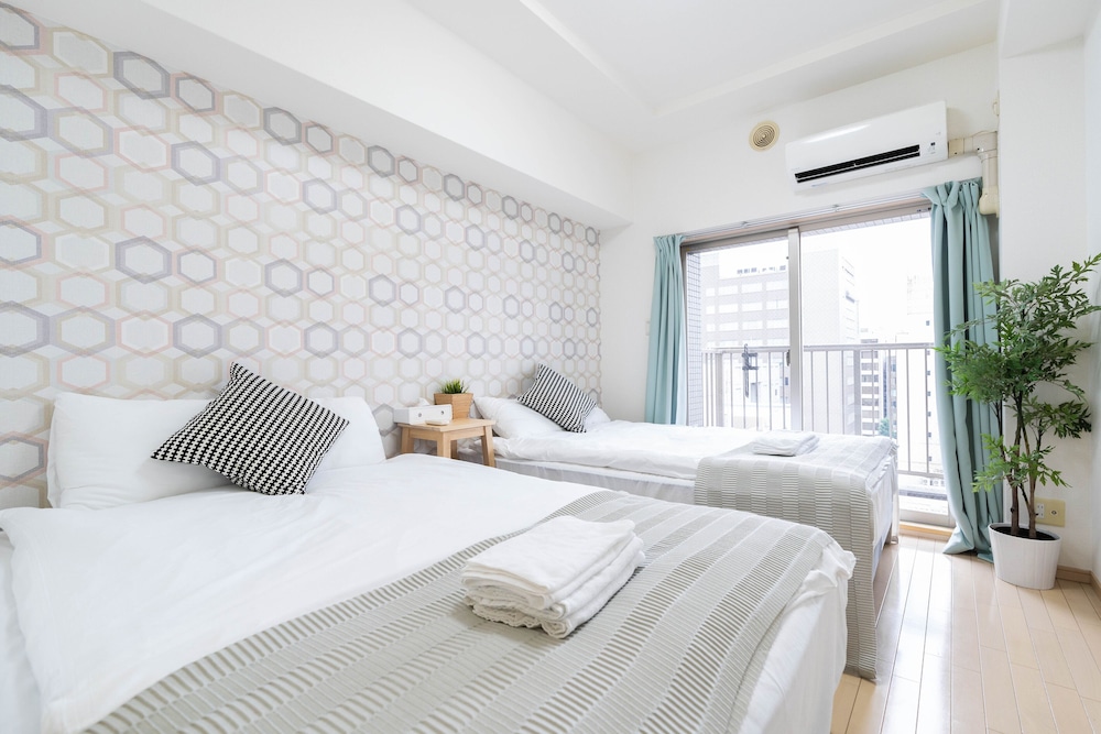 SHINSAIBASH EAST NANA APARTMENT · JUNAN 大阪