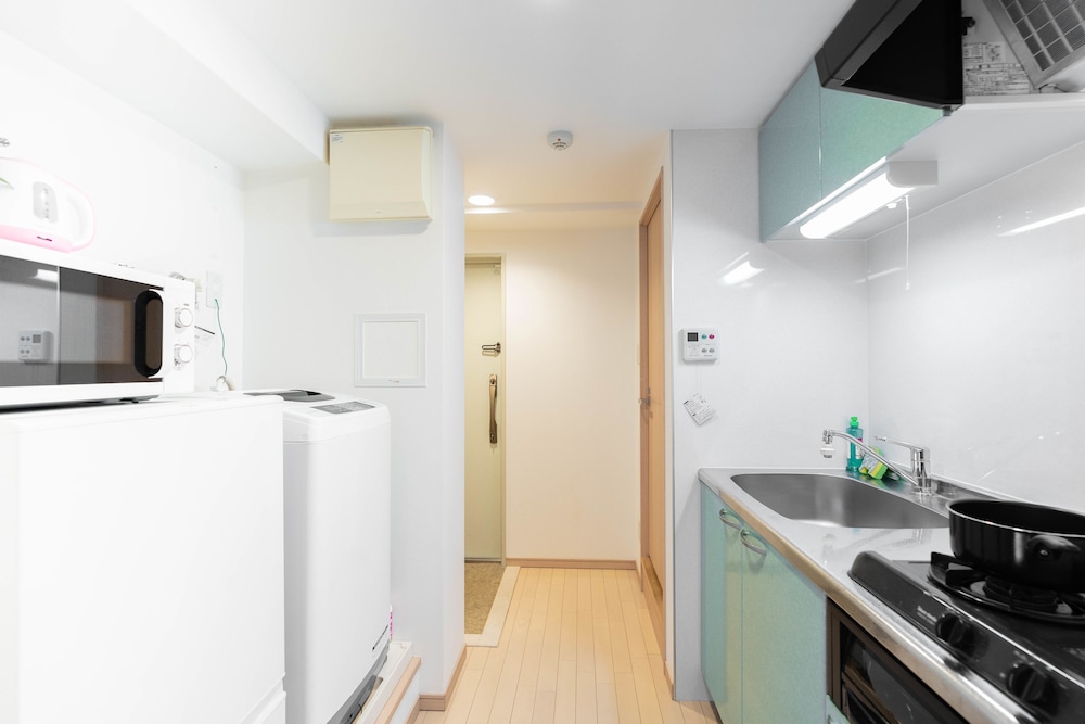 SHINSAIBASH EAST NANA APARTMENT · JUNAN 大阪