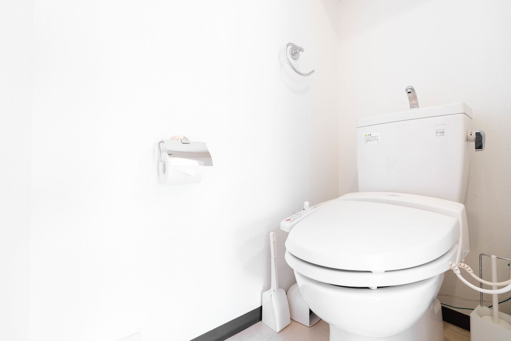SHINSAIBASH EAST NANA APARTMENT · JUNAN 大阪