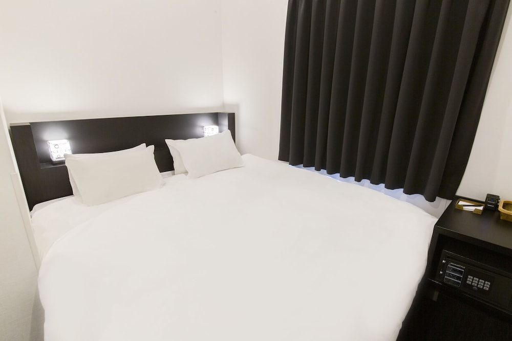 HOTEL TRAD REPLAY 大阪