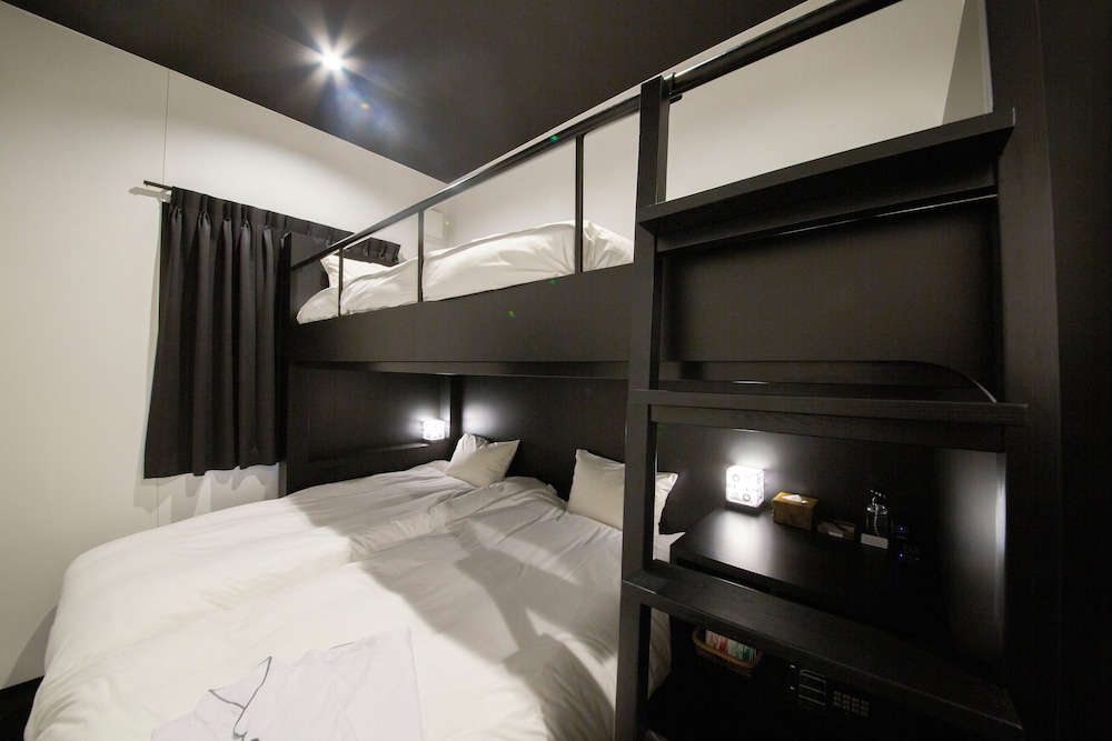 HOTEL TRAD REPLAY 大阪