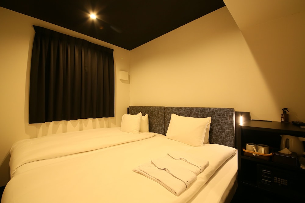 HOTEL TRAD REPLAY 大阪