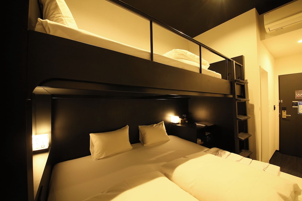 HOTEL TRAD REPLAY 大阪