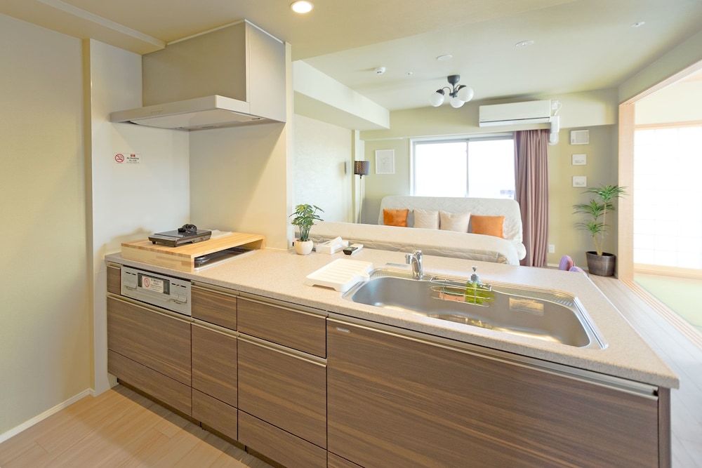HOYOU SUITE RESIDENCE OSAKA ASHIHARABASHI STATION FRONT 大阪