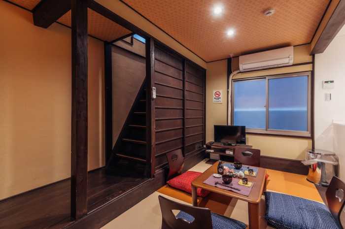 LOCAL STAY IN NAMBA 大阪