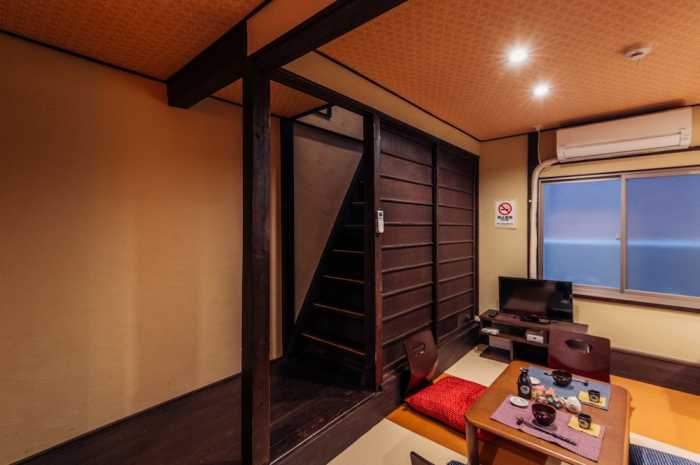 LOCAL STAY IN NAMBA 大阪