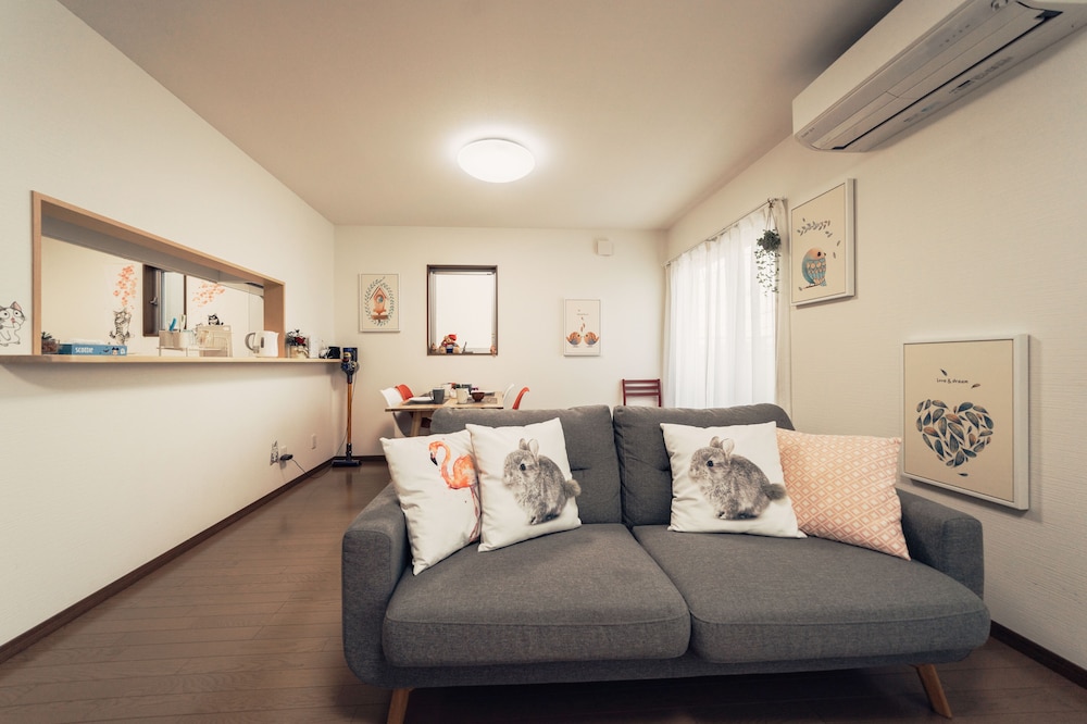PENSION KURISU 大阪