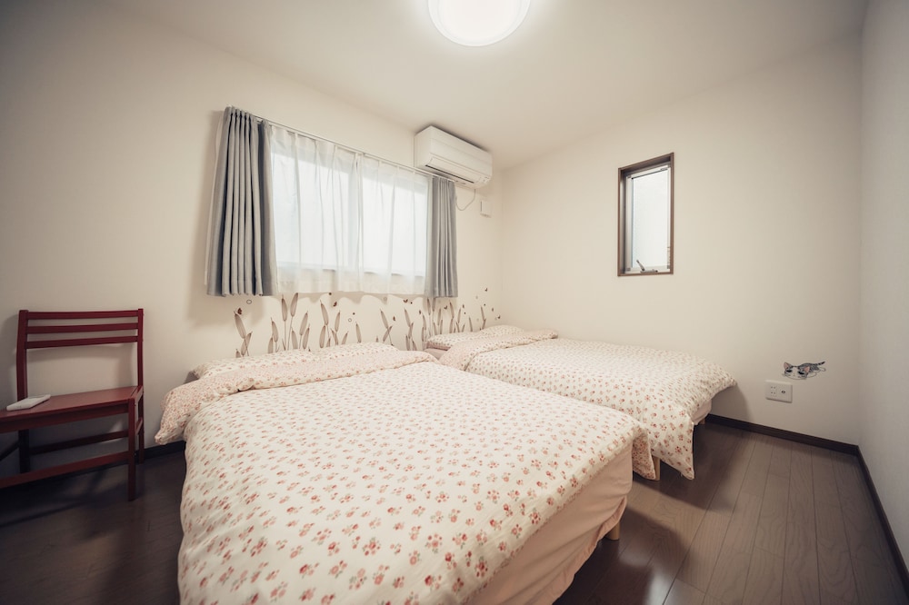 PENSION KURISU 大阪