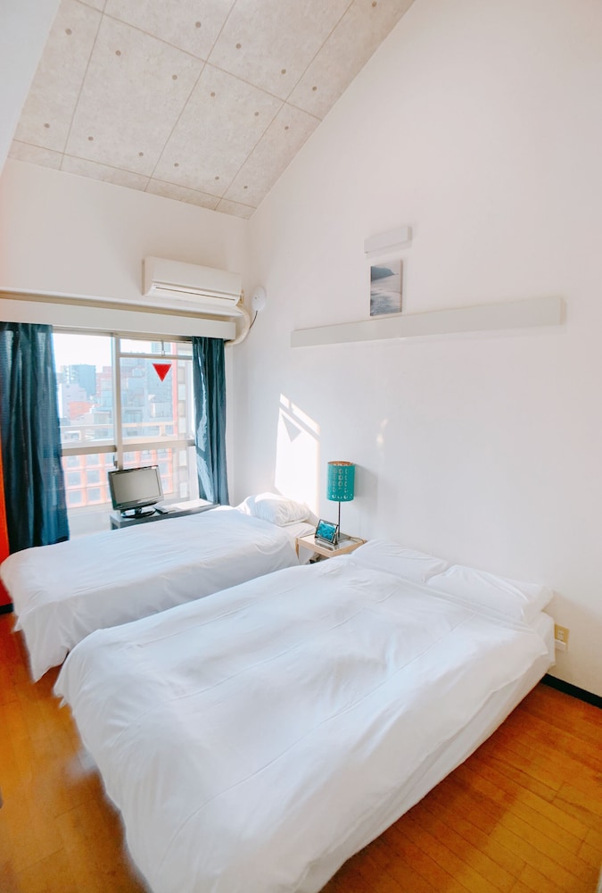 HOTEL AARON TSUTEN EAST 大阪