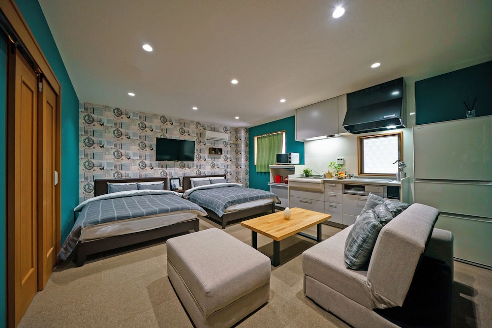 S.T HOUSE NAMIYOKE 大阪