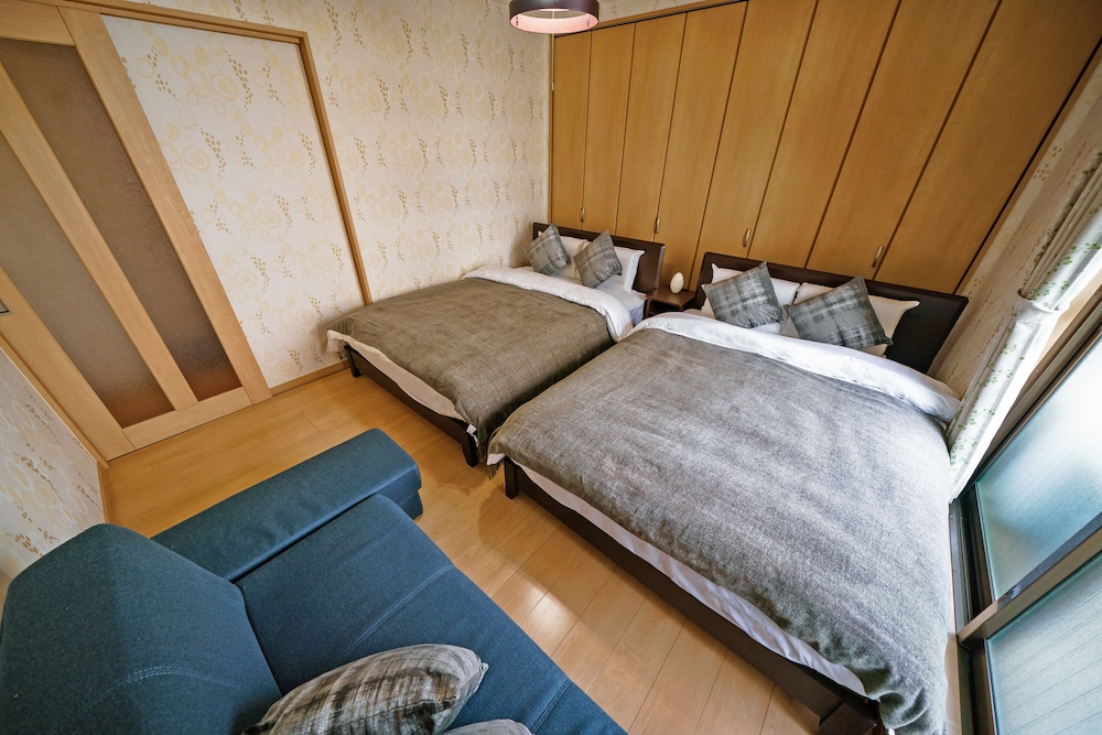 S.T HOUSE NAMIYOKE 大阪
