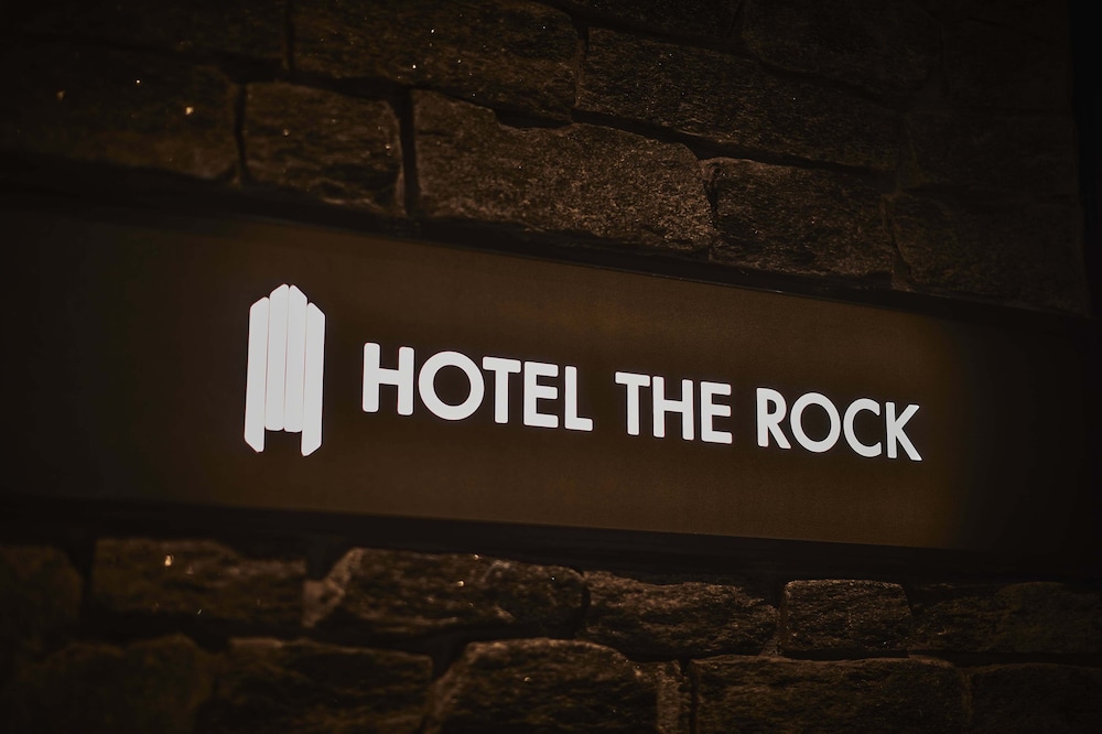 HOTEL THE ROCK 大阪