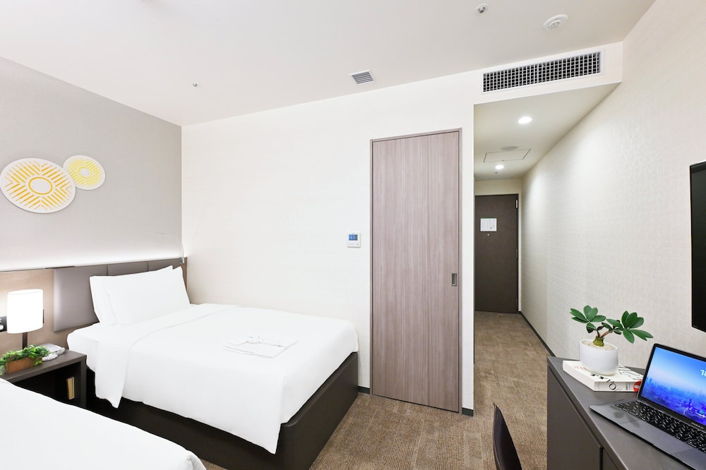 ホリディ・イン & スイーツ新大阪 バイ IHG 大阪