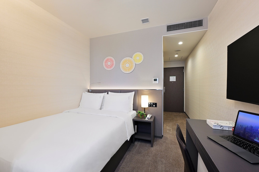 ホリディ・イン & スイーツ新大阪 バイ IHG 大阪