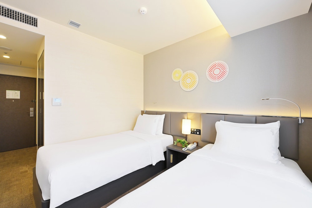 ホリディ・イン & スイーツ新大阪 バイ IHG 大阪