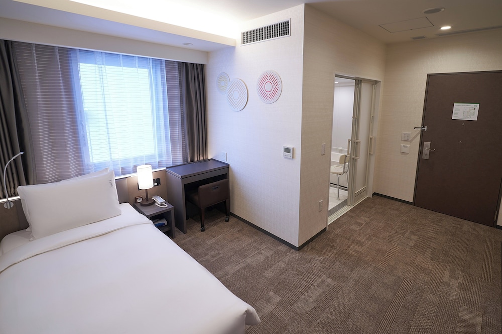 ホリディ・イン & スイーツ新大阪 バイ IHG 大阪