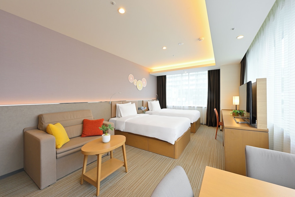 ホリディ・イン & スイーツ新大阪 バイ IHG 大阪