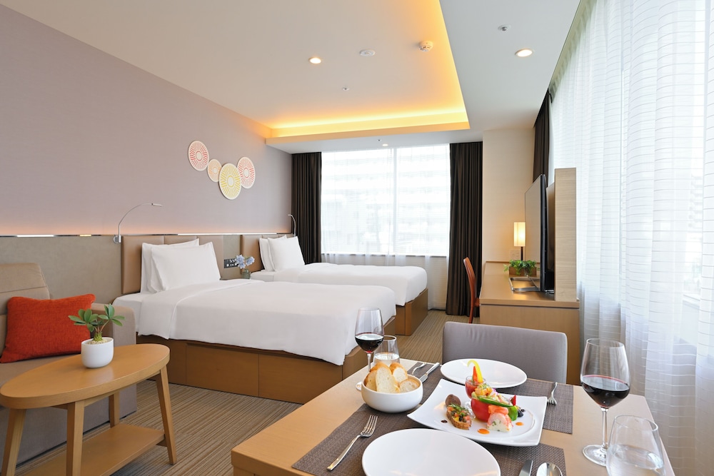 ホリディ・イン & スイーツ新大阪 バイ IHG 大阪