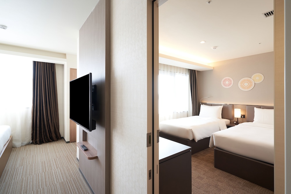 ホリディ・イン & スイーツ新大阪 バイ IHG 大阪