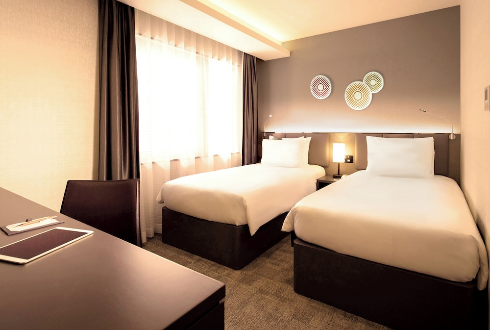 ホリディ・イン & スイーツ新大阪 バイ IHG 大阪