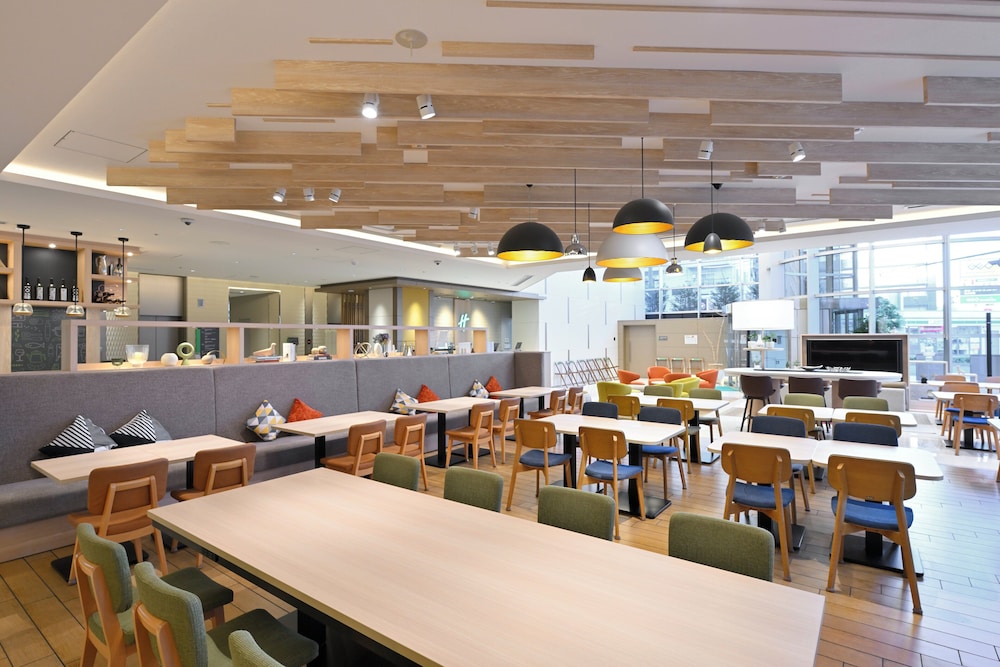 ホリディ・イン & スイーツ新大阪 バイ IHG 大阪