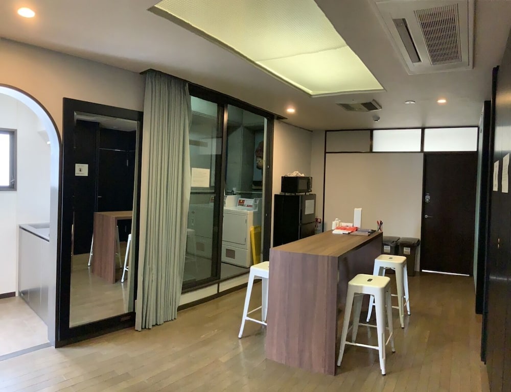 32 PARADOX 大阪