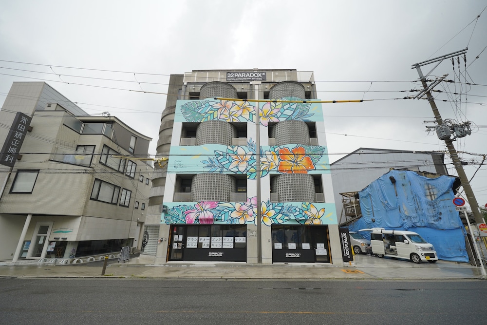 32 PARADOX 大阪