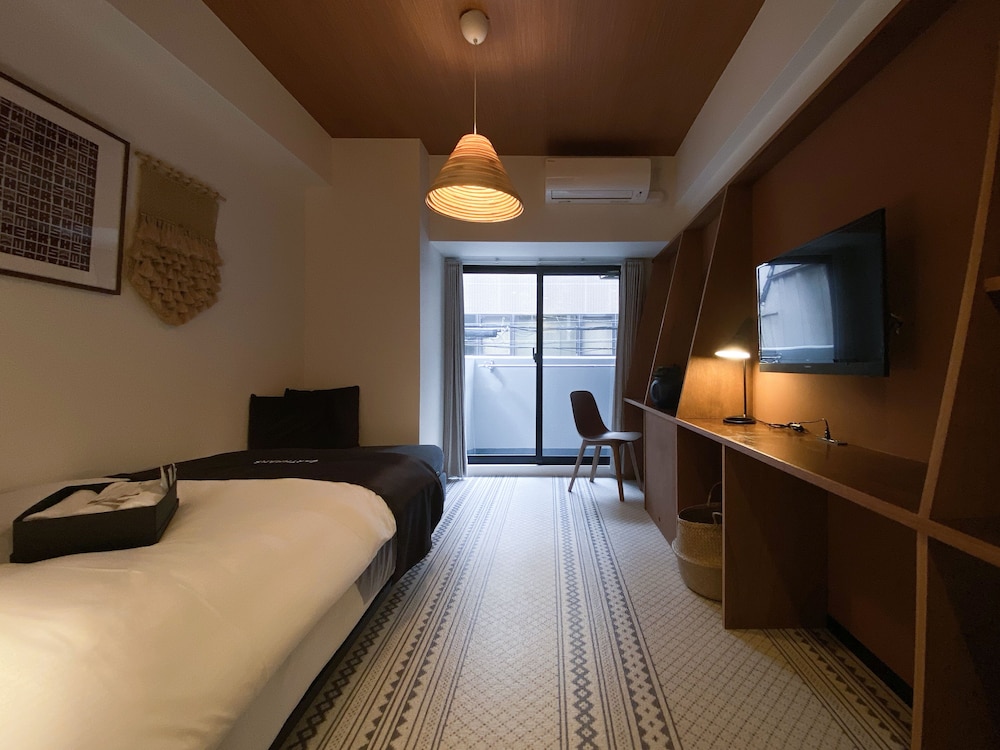 EARTHMANS OSAKA-JO 大阪