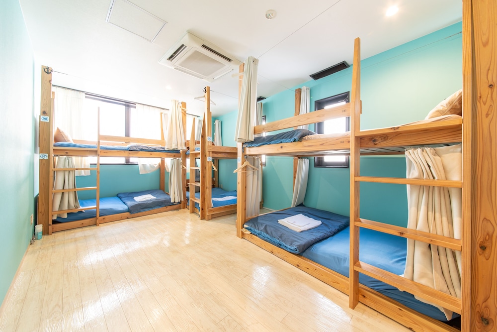 ARK HOSTEL & CAFE DINING 大阪