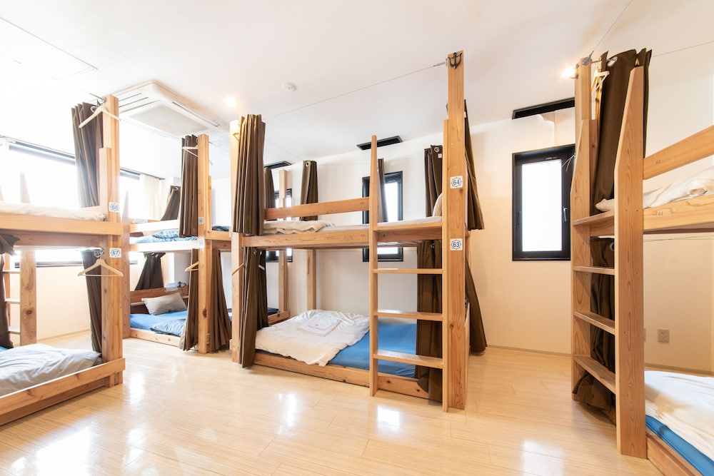 ARK HOSTEL & CAFE DINING 大阪
