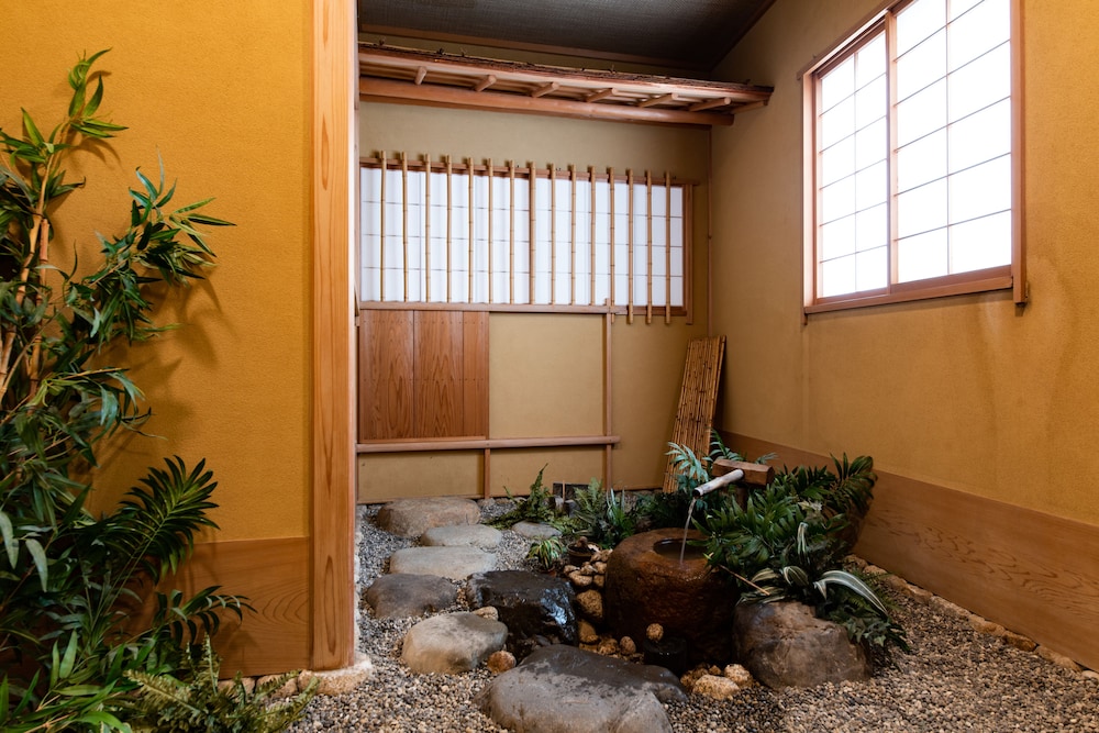 ARK HOSTEL & CAFE DINING 大阪