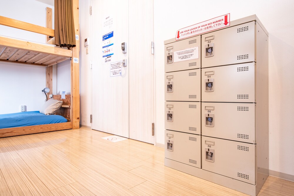 ARK HOSTEL & CAFE DINING 大阪
