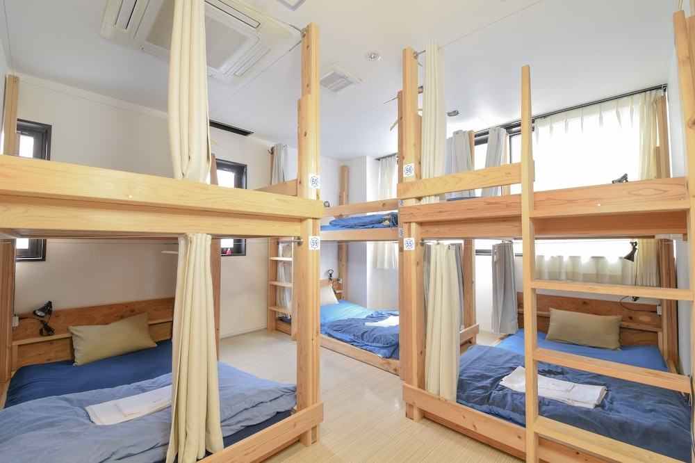 ARK HOSTEL & CAFE DINING 大阪
