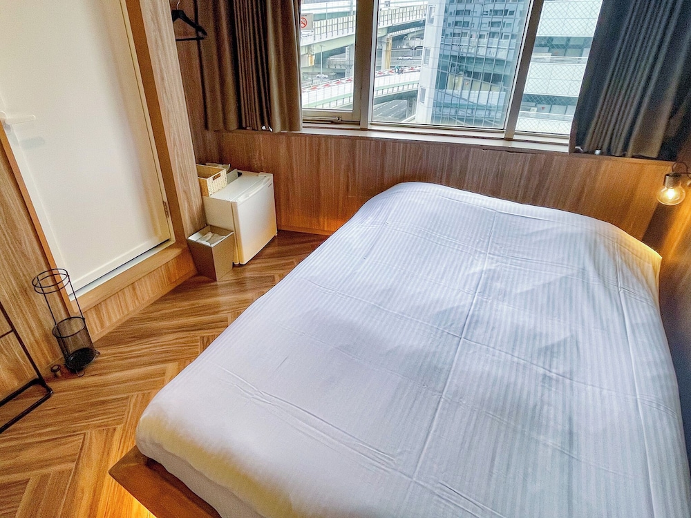 アンドホステル本町イースト 大阪