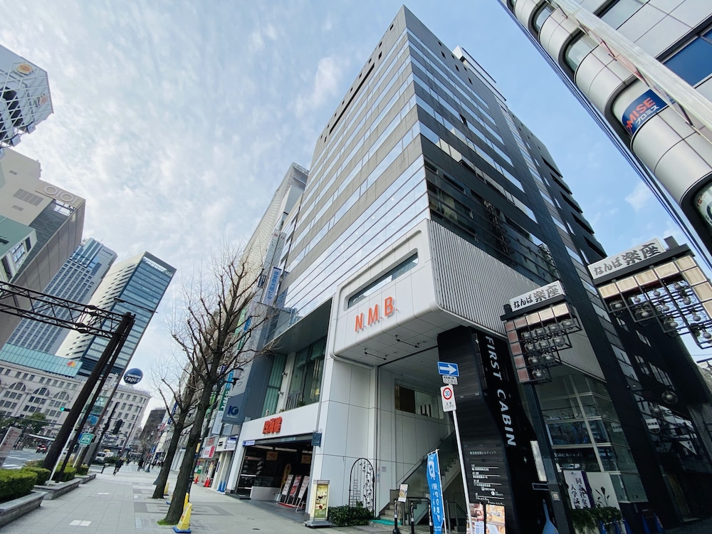 ファーストキャビン御堂筋難波 大阪